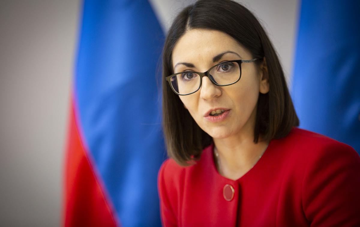 Emilija Stoimenov Duh | Uveljavitev sprememb zakona o vladi, ki so ga volivci na referendumskem glasovanju podprli, prinaša tudi preoblikovanje vladne službe v ministrstvo za digitalno preobrazbo. | Foto Bojan Puhek