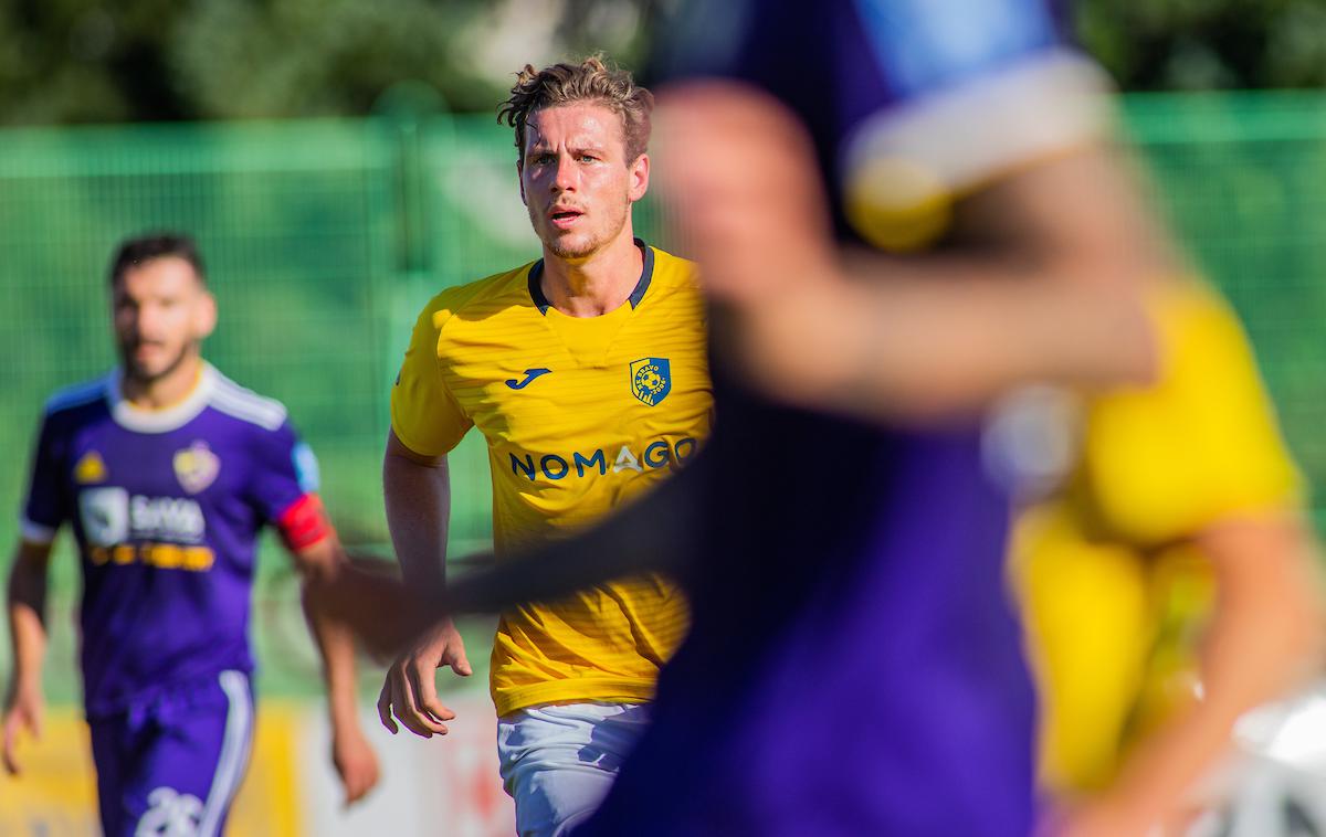 NK Bravo NK Maribor | Nogometaši Brava so se Nafti maščevali za poraz v prvem delu prvenstva. | Foto Urban Meglič/Sportida