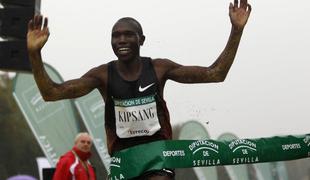 Kabuujeva blizu svetovnega rekorda, hiter tudi Kipsang