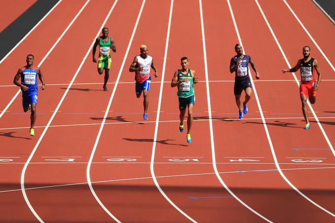 Wayde Van Niekerk je bil najhitrejši v skupini, Janežiča, ki je tekel na prvi progi, pa se na sliki žal ne vidi. | Foto: Getty Images