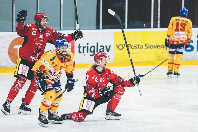 HDD Jesenice Asiago finale Alpska liga | Hokejisti Jesenic so po hudem boju po podaljšku strli Asiago in izenačili finalno serijo. | Foto Grega Valančič/Sportida