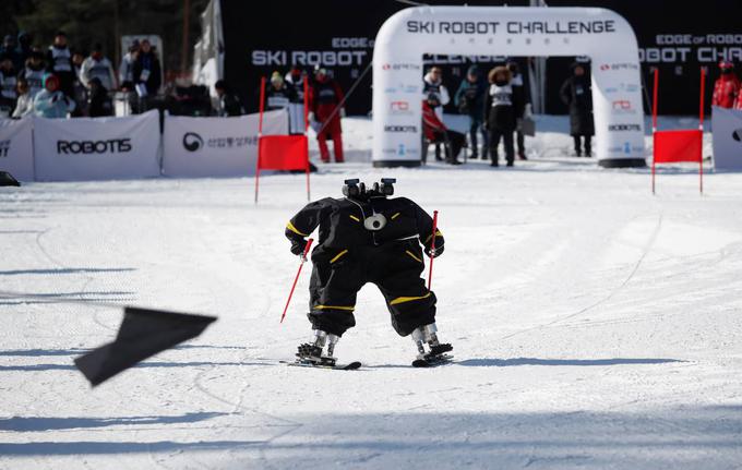 Smučarski roboti, roboti, smučanje | Foto: Reuters