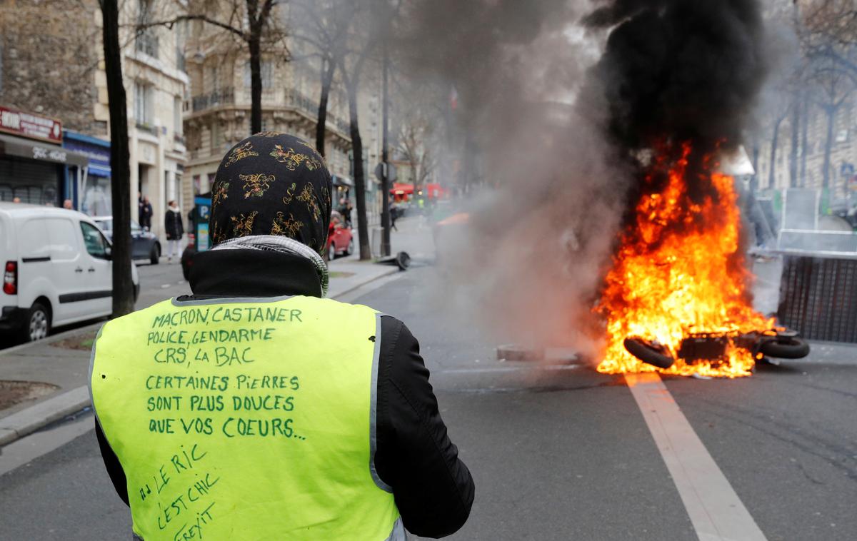 rumeni jopiči | Foto Reuters