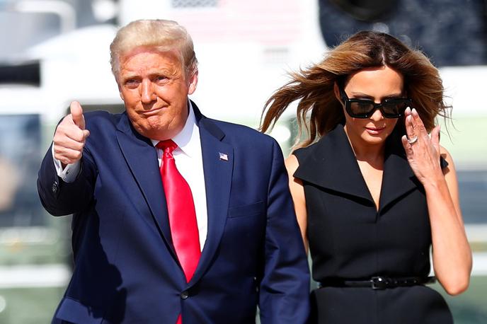 Donald in Melania Trump | Samo še dober teden Donalda Trumpa in Melanio loči od 3. novembra, ko bodo ameriški volivci povedali, ali bosta še nadaljnja štiri leta ostala v Beli hiši ali pa jo bosta morala januarja prihodnje leto izprazniti in jo prepustiti zakoncema Biden. | Foto Reuters