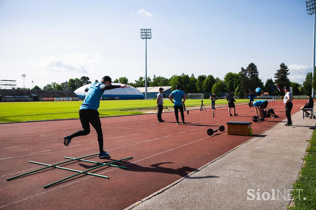 Slovenski skakalci trening Kranj