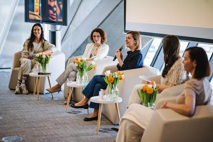 Ula Furlan, Aleksandra Bergant Suhodolčan, Kristina Mikhalchi, Tika Hribar in Petra Mlakar Zorko | Foto: 