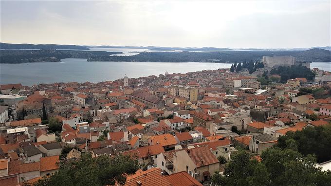 Pogled na Šibenik s trdnjave Barone | Foto: Gregor Pavšič