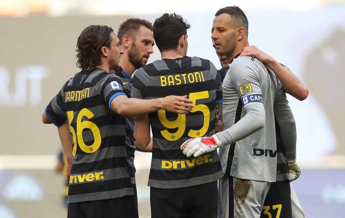 Samir Handanović | Samir Handanović je s soigralci vknjižil pomembno zmago v boju za prvaka. | Foto Guliverimage