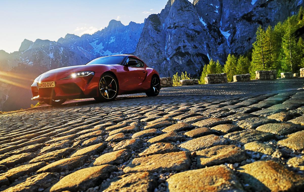 Toyota supra | Toyota supra zgodaj zjutraj na cesti proti Vršiču. | Foto Gregor Pavšič