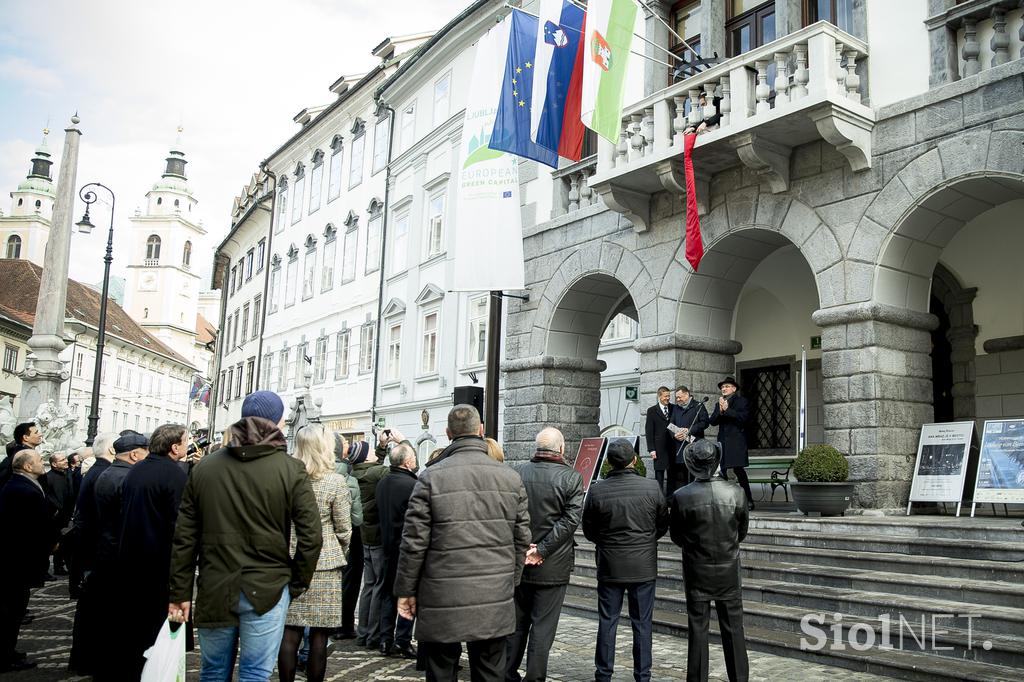 Izobešanje hrvaške zastave na pročelje mestne hiše