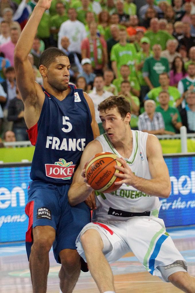 Tako je leta 2013 v četrtfinalu EuroBasketa, na katerem je osvojil zlato medaljo, pokrival Gorana Dragića. | Foto: www.alesfevzer.com