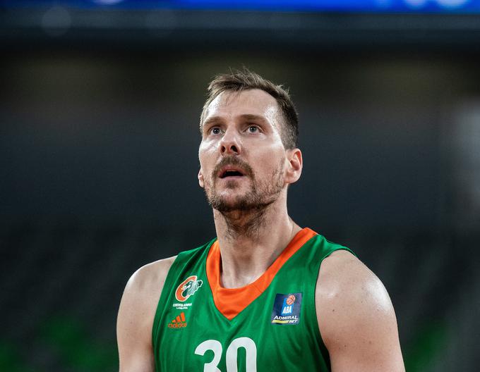 Zoran Dragić je dosegel 15 točk. | Foto: Nik Moder/Sportida