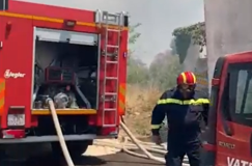 Velik požar v okolici Trogirja, ogenj zajel hišo #video