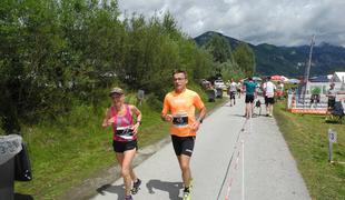 Slovenska ultramaratonca slavila na prestižnem 24-urnem teku