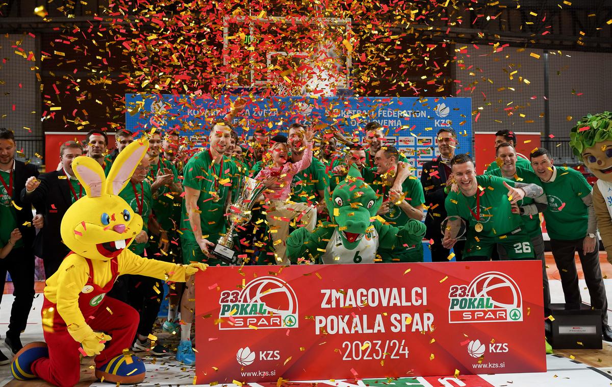 Cedevita Olimpija | Cedevita Olimpija je kljub zdesetkanemu kadru premagala Krko in osvojila pokalno lovoriko. | Foto Filip Barbalić/www.alesfevzer.com