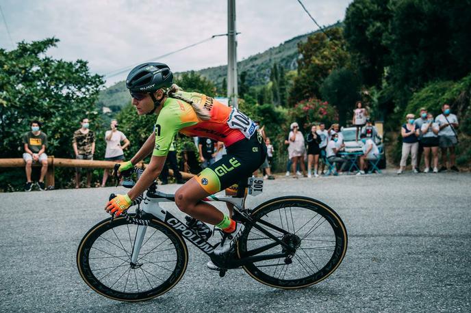 Urška Žigart | Kolesarka Urška Žigart se iz ekipe Alé BTC Ljubljana za 12 mesecev seli v ekipo Mitchelton Scott. | Foto Osebni arhiv Urške Žigart