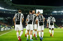 Juventus dobil derbi in pobegnil Napoliju