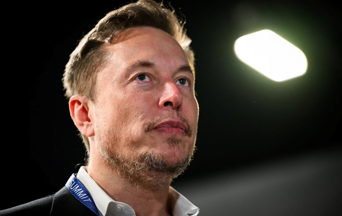 Elon Musk | Elon Musk na platformi X zelo rad poobjavlja in komentira objave, ki so prežete s teorijami zarot ali pa vsebujejo lažne informacije. Ko mu uporabniki njegovega družbenega omrežja pokažejo dejstva, se pogosto zgodi, da svoje objave brez kakršnega koli pojasnila izbriše. Eden od takšnih primerov se je zgodil prav ta teden. | Foto Guliverimage