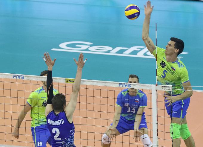 Najboljši pri Sloveniji je bil s 15 točkami Alen Šket. | Foto: FIVB