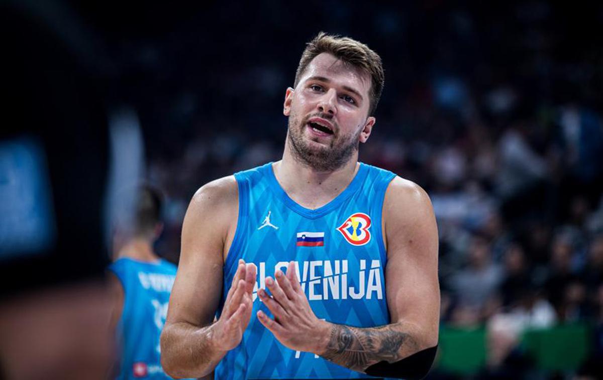 Luka Dončić | Luka Dončić in soigralci so končali boje za medaljo v četrtfinalu. Luka je zaradi dveh tehničnih napak celo predčasno zapustil parket. | Foto FIBA