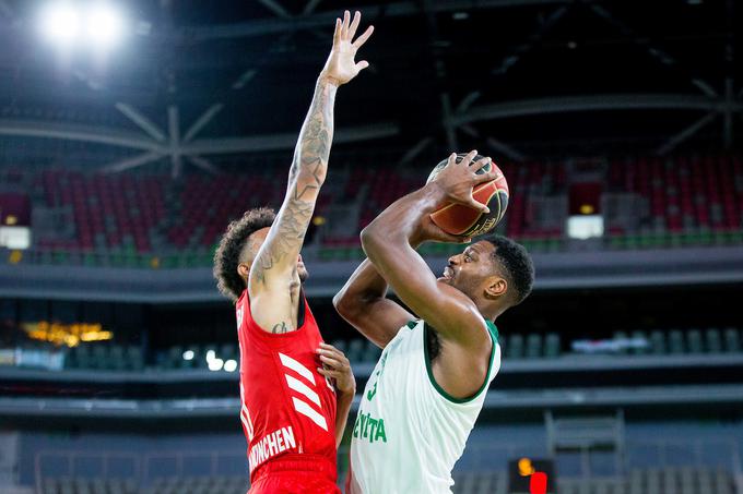 Melvin Ejim je dosegel 12 točk. | Foto: Žiga Zupan/Sportida