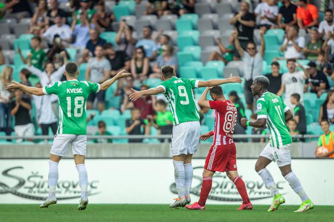 Zmaji so v drugem polčasu v desetih minutah dosegli dva zadetka in izničili prednost Romunov. | Foto: Vid Ponikvar/Sportida