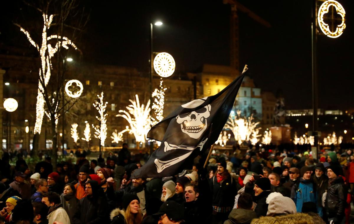 Protesti na Madžarskem | V Budimpešti je v nedeljo zvečer protestiralo od 10 do 15 tisoč ljudi. Demonstracije so bile sinoči tudi v Györu, Szegedu, Debrecenu in Miskolcu. | Foto Reuters