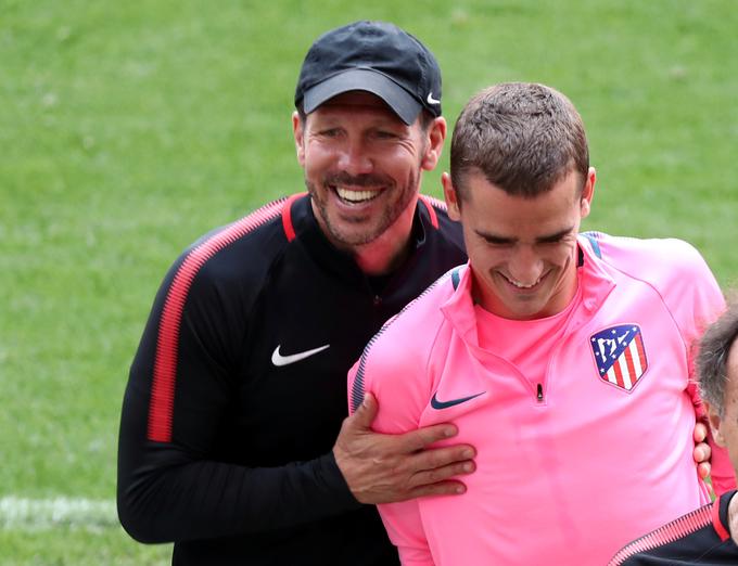 Diego Simeone bi lahko prvi nastop Antoina Griezmanna v tem poletju dočakal v soboto proti milanskemu Interju. | Foto: Reuters