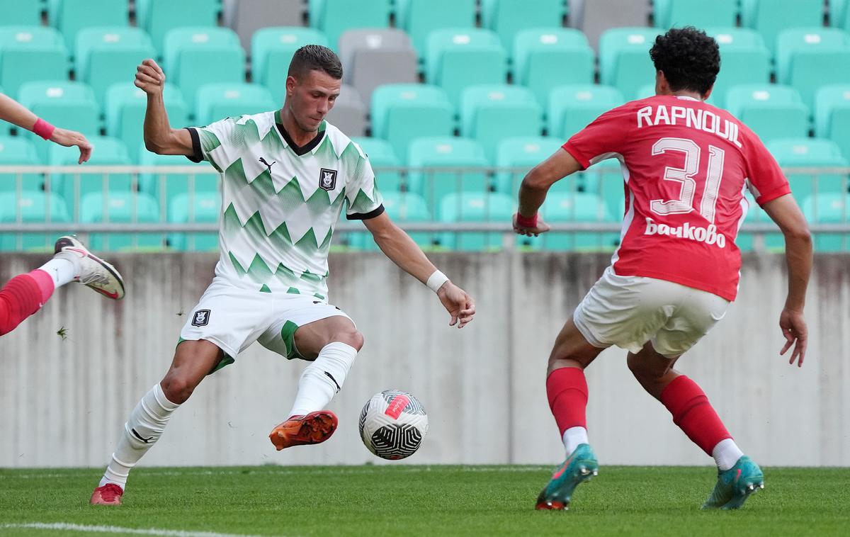 NK Olimpija CSKA 1948 | NK Olimpija je na generalki za novo sezono CSKA 1948 premagala s 3:0. | Foto www.alesfevzer.com