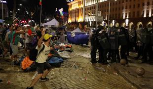 Na protestih v Bolgariji številni ranjeni in aretirani #foto