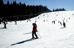 Ta konec tedna več nesreč smučarjev, dva s helikopterjem v bolnišnico