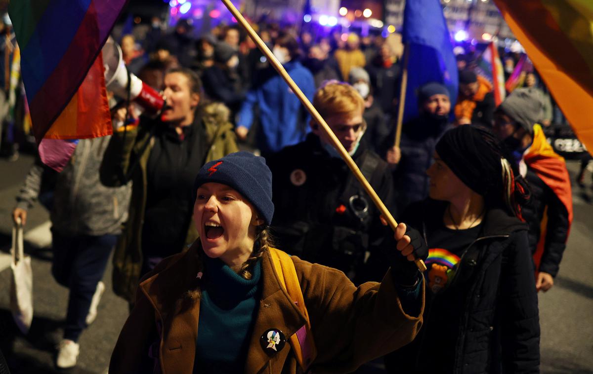 Poljska protesti Polexit | Odločitev sodišča je še dodatno zaostrila odnose med EU in Poljsko, omenja se celo možnost izstopa Poljske iz EU.  | Foto Reuters