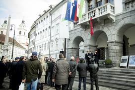 Izobešanje hrvaške zastave na pročelje mestne hiše