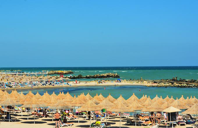 Poleti je uspešno kljuboval čarom odraščanja na plažah ob Črnem morju in popoldneve zaradi moža, ki je verjel vanj, preživljal na odbojkarskem igrišču. | Foto: Guliverimage/dpa