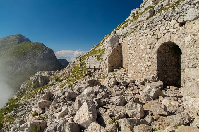 Vojaška kaverna na Batognici. Foto: Getty Images | Foto: 