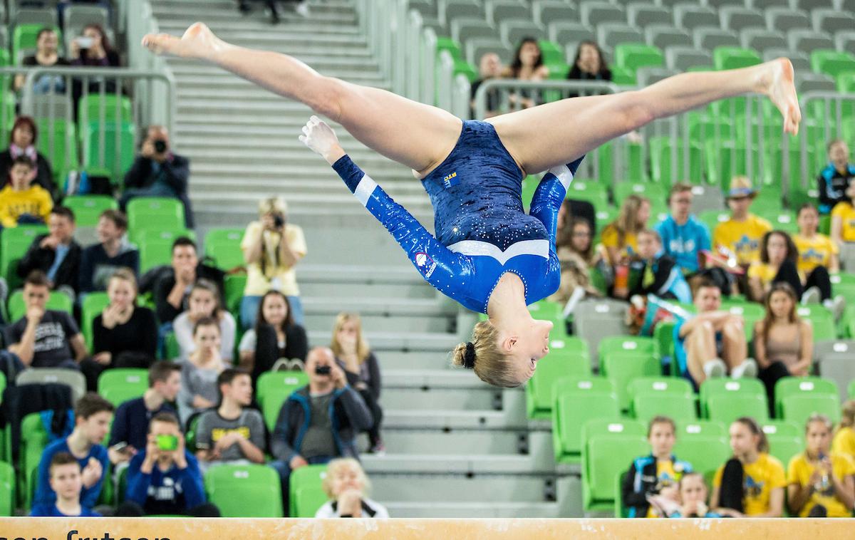 Adela Šajn | Adela Šajn je končala na petem mestu v konkurenci 20 telovadk. | Foto Vid Ponikvar