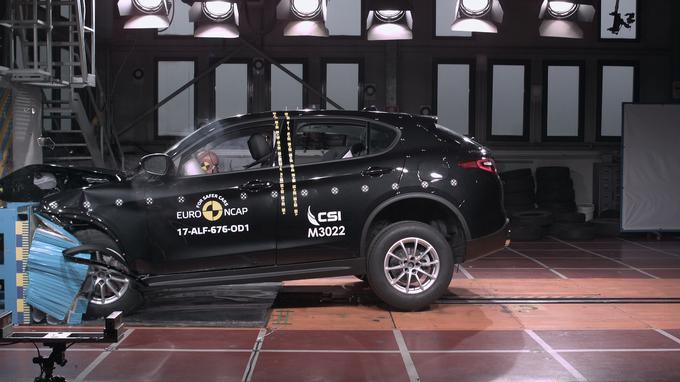 Alfa romeo stelvio - čelni trk | Foto: EuroNCAP