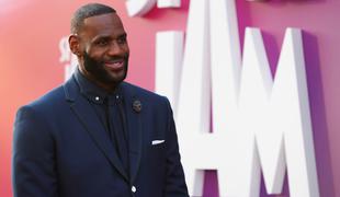 LeBron James se je cepil, a drugih ne bo prepričeval