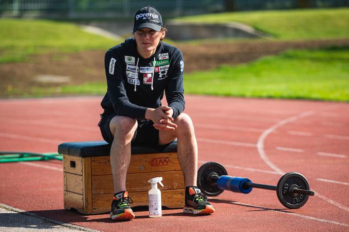 Slovenski skakalci trening Kranj | Domen Prevc poudarja, da se nimajo s čim obremenjevati, ampak le trdo delati. | Foto Grega Valančič/Sportida