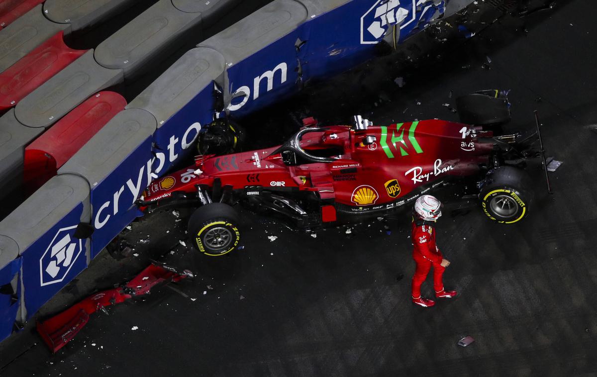 Charles Leclerc | Charles Leclerc je drugi prosti trening pred VN Savdske Arabije končal takole v zaščitni ogradi. | Foto Guliverimage