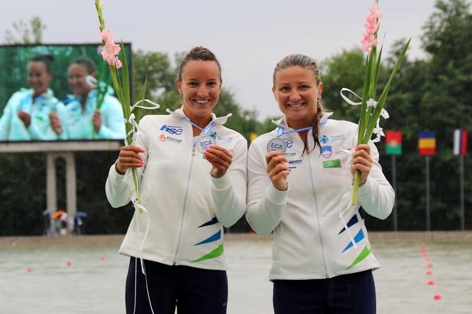 Špela Ponomarenko Janić in Anja Osterman sta bili v dvojcu na 500 metrov drugi. | Foto: Nina Jelenc