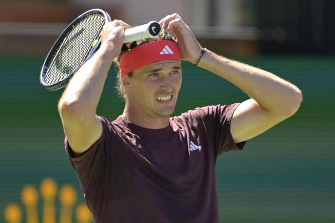 Alexander Zverev | Alexander Zverev je izpadel že v svojem prvem nastopu. | Foto Reuters