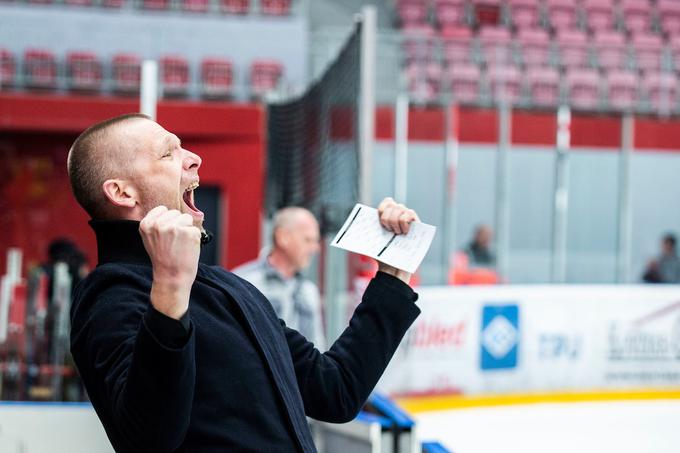 Tavželj, ki je še vedno pripravljen žrtvovati poletje za priprave na novo sezono, veliko zaslug za napredek pripisuje trenerju Mitji Šivicu, ki je vselej ostal pozitiven. | Foto: Peter Podobnik/Sportida