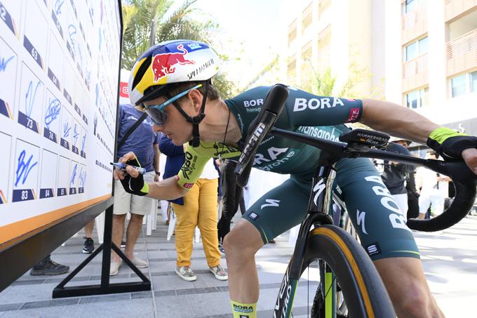 Anton Palzer, član ekipe BORA-hansgrohe, že zdaj nosi čelado z logotipom Red Bulla. | Foto: Guliverimage