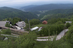 Dopoldne oblačno, popoldne sončno s plohami in nevihtami #video