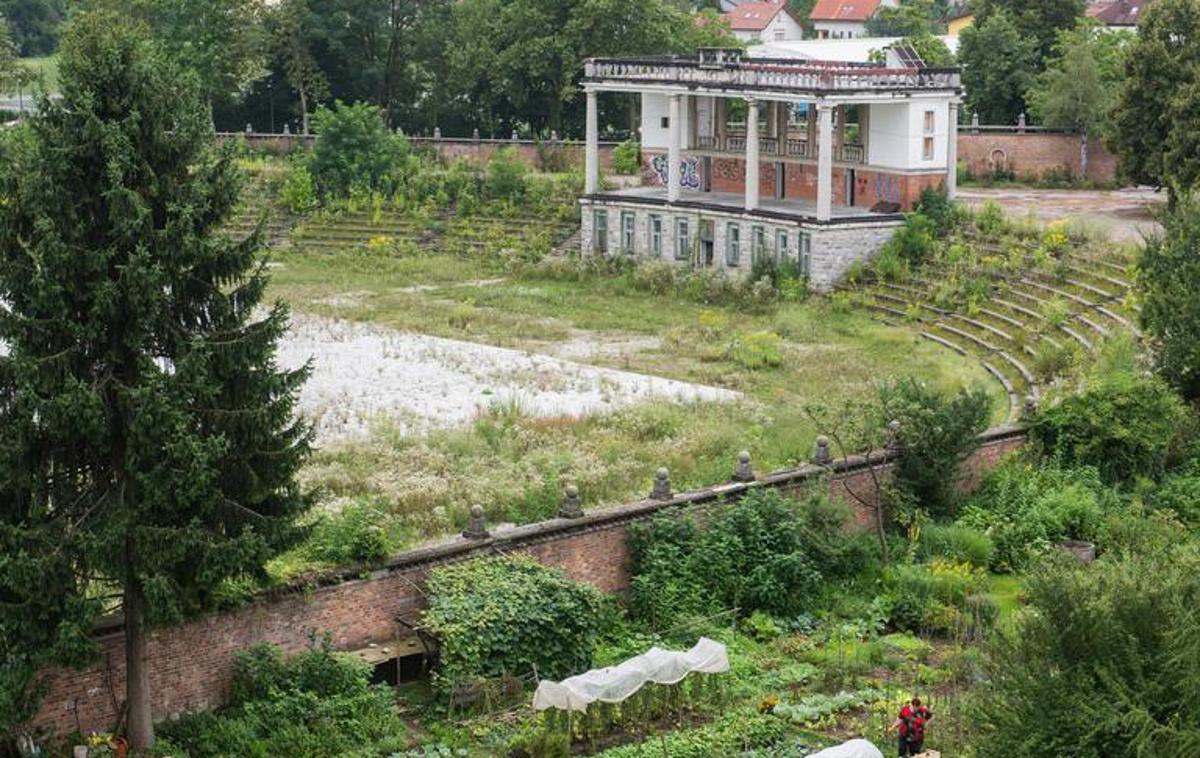 Plečnikov stadion | V projekt prenove Plečnikovega stadiona je bilo doslej vloženih nekaj več kot 20 milijonov evrov, po mnenju Joca Pečečnika pa bo treba v projekt vložiti še med 180 in 200 milijonov evrov. | Foto Bor Slana