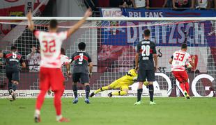 Bayern se je namučil s Kölnom, Borussia Dortmund izgubila v Freiburgu