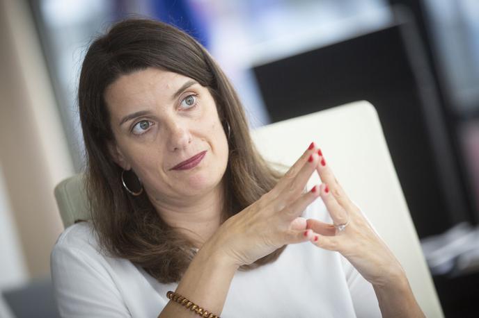 Simona Kustec Lipicer | V Sloveniji je sicer polno cepljena približno polovica pedagoških delavcev, kar je po besedah Kustečeve premalo. | Foto Bojan Puhek