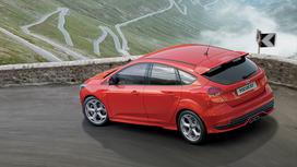 ford focus ST linija