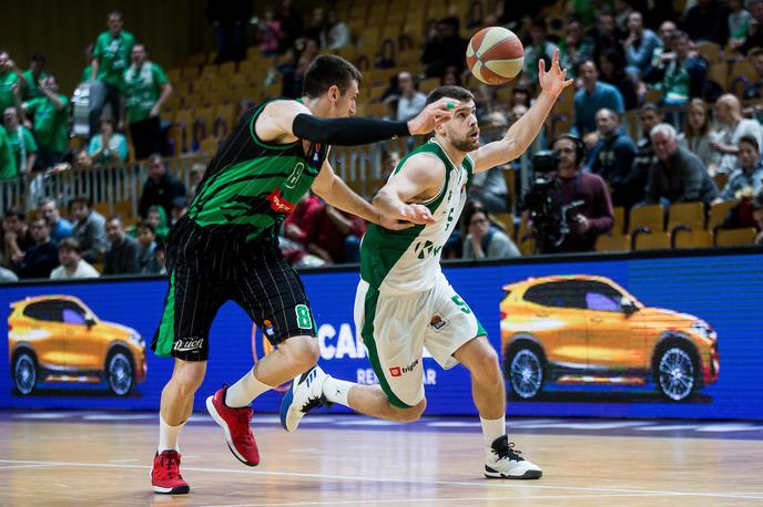 Petrol Olimpija Krka | Košarkarji Petrola Olimpije so v sklepnem delu tekme dosegli pomembno zmago. | Foto Vid Ponikvar